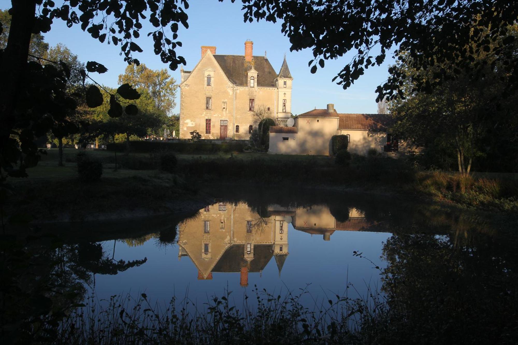 Chateau De La Verie 샬랑 외부 사진